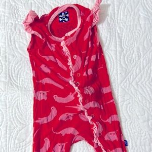 Kickee Outfit. Otters. 3-6 months.